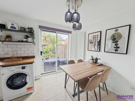 Bridle Close, Plympton, Image 3
