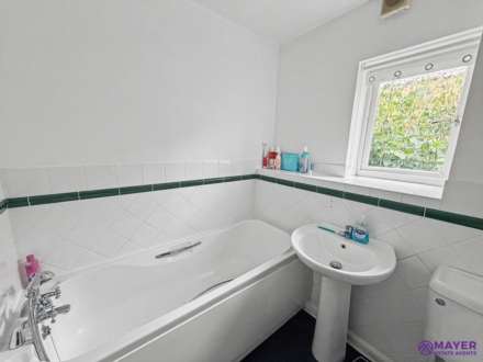 Bridle Close, Plympton, Image 9