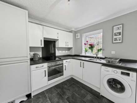 Walnut Drive, Plymouth, Plympton, Image 3