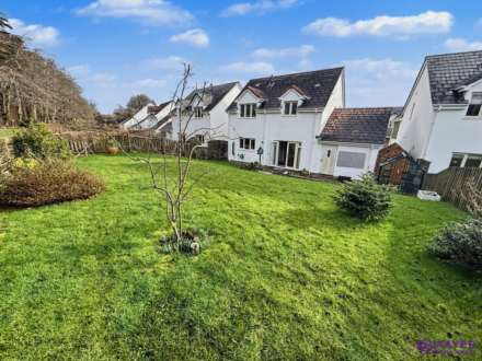 Fairway Gardens, Sparkwell, Image 2