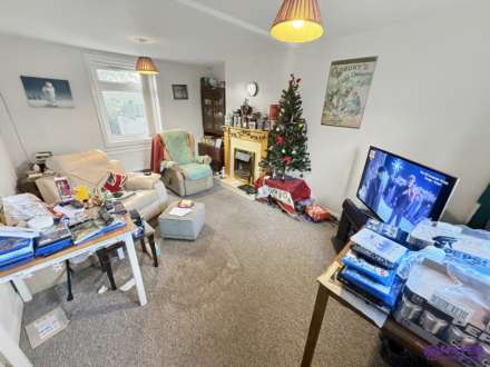 Greatlands Crescent, Plymouth, Image 3