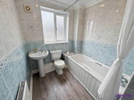 Austin Crescent, Plymouth, Image 9