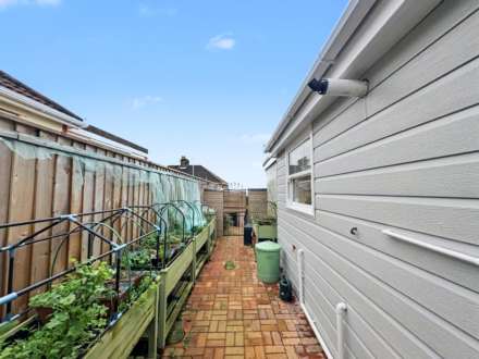 Darwin Crescent, Plymouth, Image 12