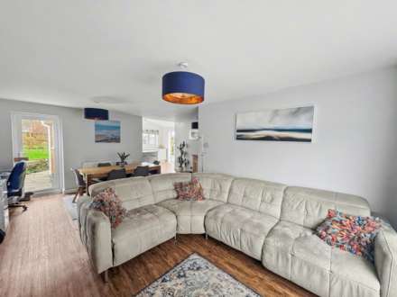 Springwood Close, Plymouth, Image 15