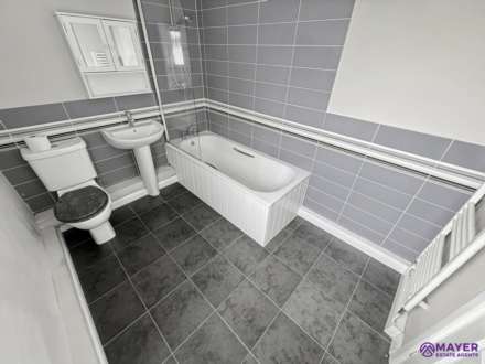 Greatlands Crescent, Plymouth, Image 9