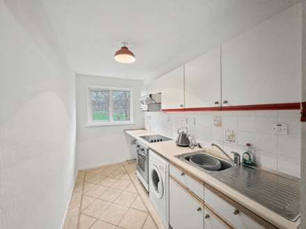 Paynter Walk, Plymouth, Image 4