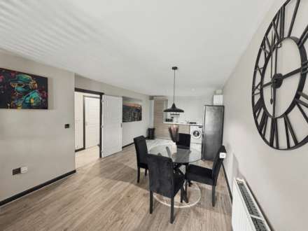 Apt     Grassandale Road, Plymouth, Image 10