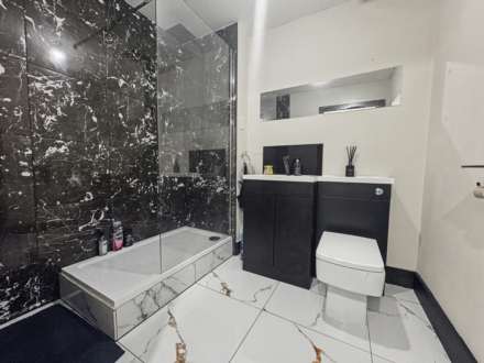 Apt     Grassandale Road, Plymouth, Image 3