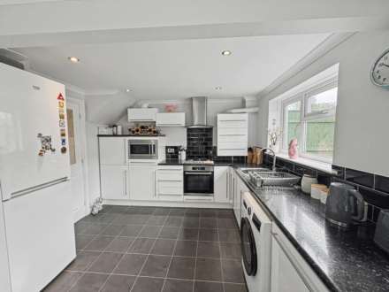 Springwood Close, Plymouth, Image 2