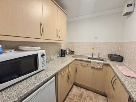 Highbridge Court, Plymouth, Image 18