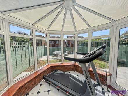 Barton Close, Plymouth, Image 12
