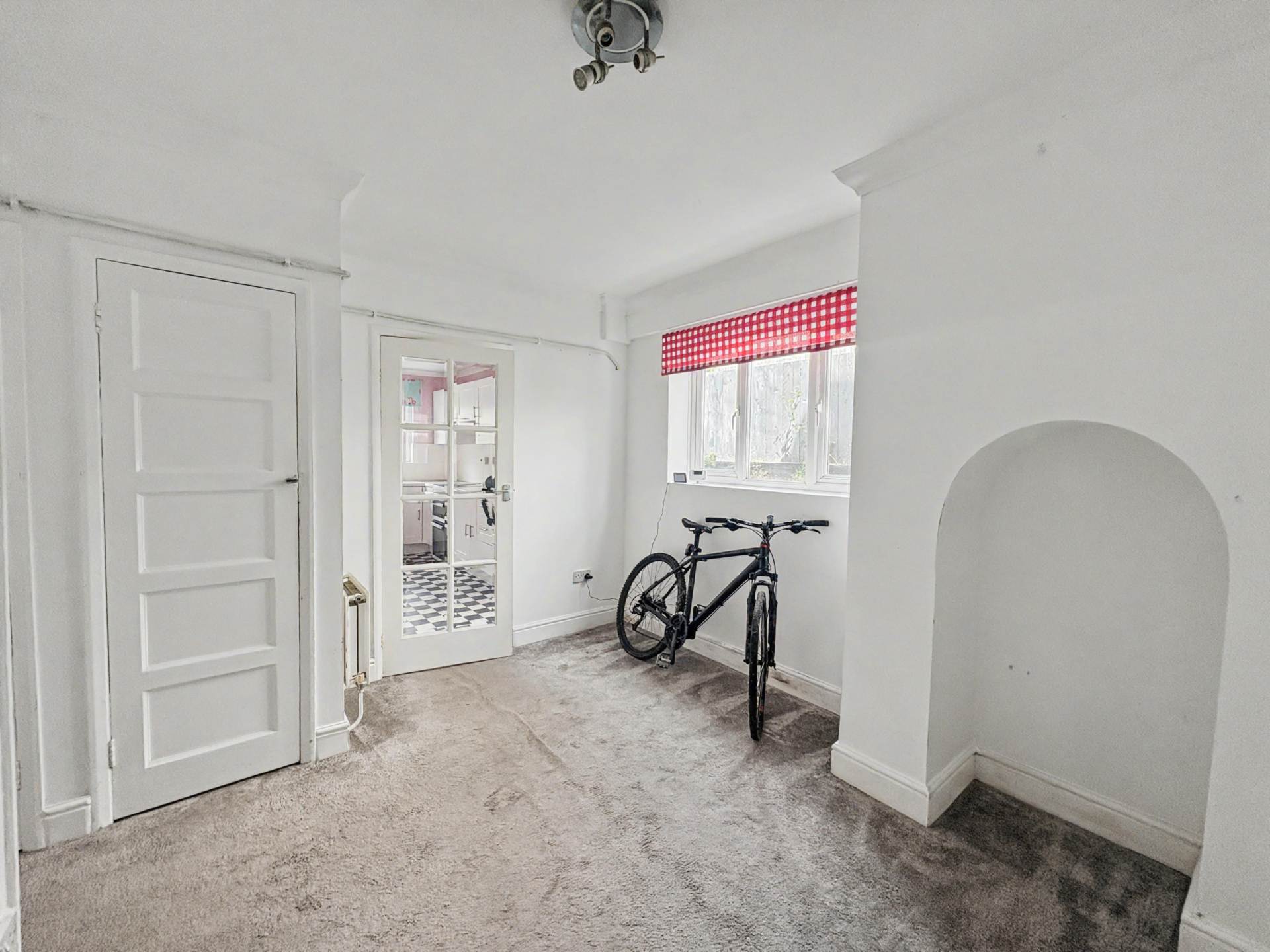 Harwood Ave, Image 15