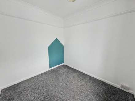 Harwood Ave, Image 7