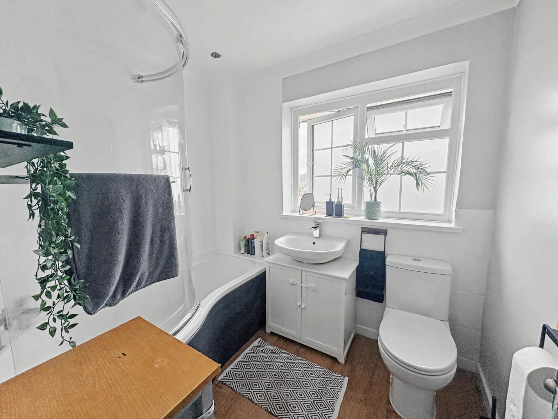 Mallard Close, Plymouth, Image 4