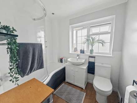Mallard Close, Plymouth, Image 4