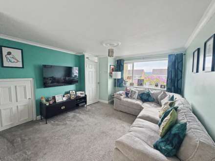 Grantham Close, Plympton, Image 10