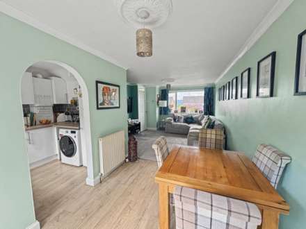 Grantham Close, Plympton, Image 5