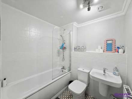 Ivy Drive, Plymouth, Image 12