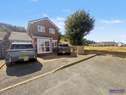 Merafield Drive, Plympton