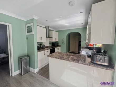 Merafield Drive, Plympton, Image 5