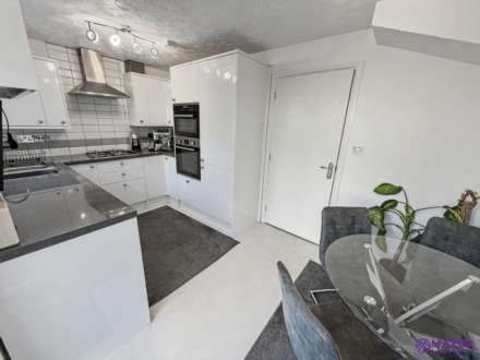 Myrtles Court, Saltash, Image 15