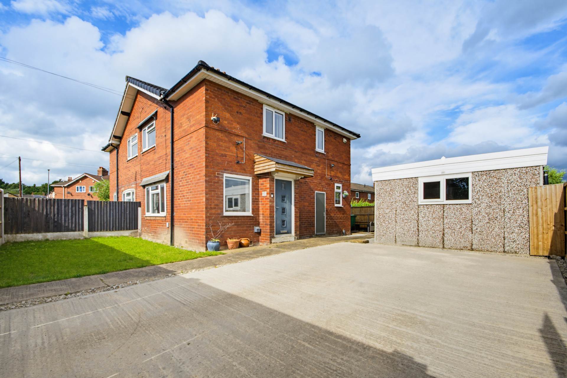 17 Blands Avenue, Allerton Bywater, Castleford, West Yorkshire, WF10 2DS, Image 1