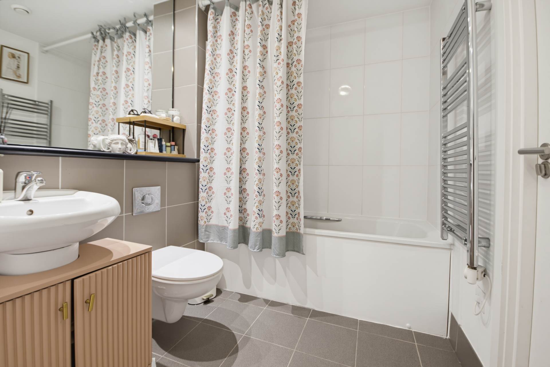 Apartment 607 The Gateway West, East Street, City Centre, Leeds West Yorkshire, LS9 8DR, Image 15