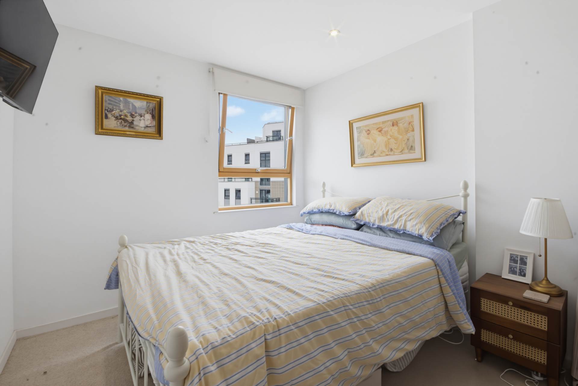 Apartment 607 The Gateway West, East Street, City Centre, Leeds West Yorkshire, LS9 8DR, Image 16