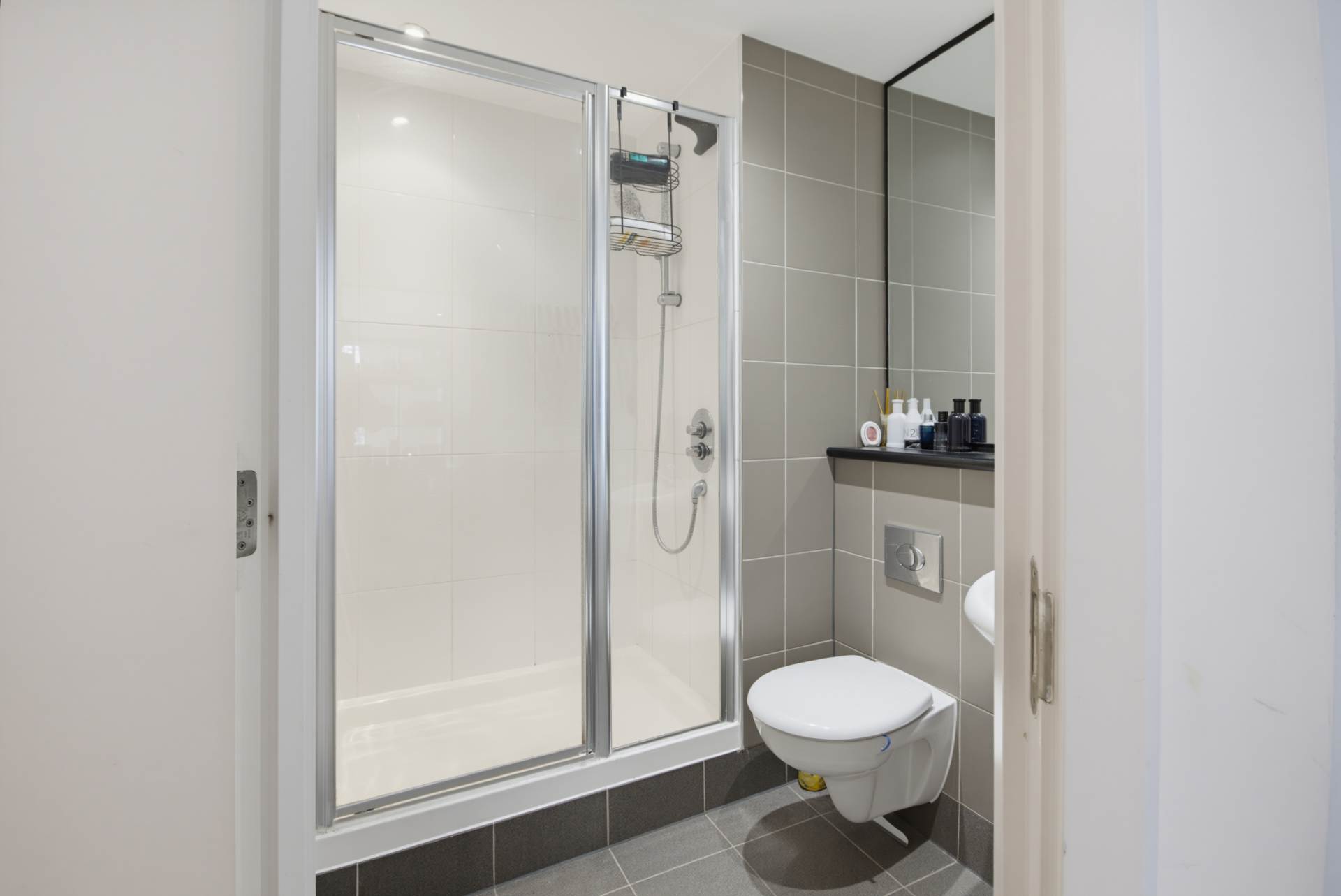 Apartment 607 The Gateway West, East Street, City Centre, Leeds West Yorkshire, LS9 8DR, Image 18