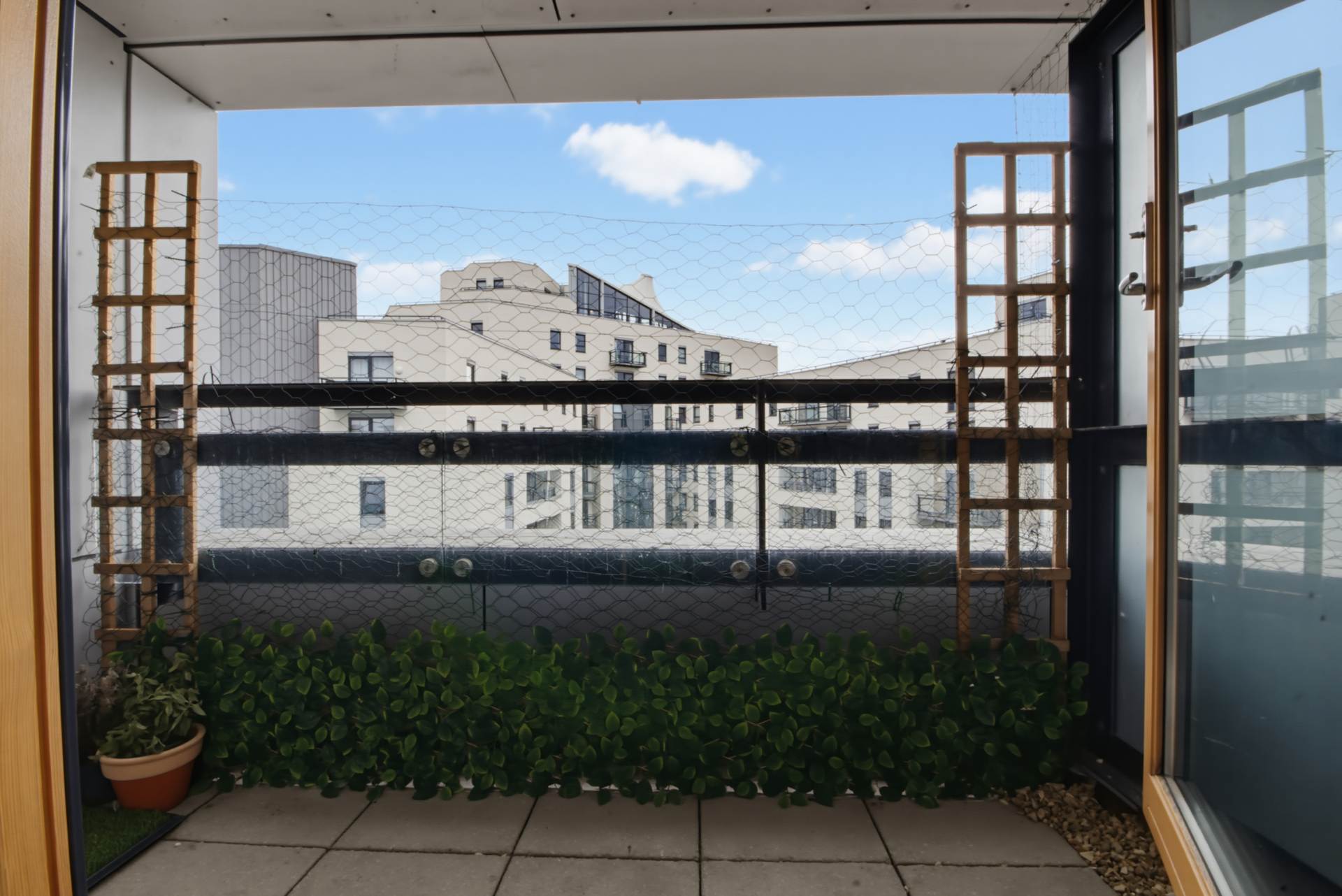 Apartment 607 The Gateway West, East Street, City Centre, Leeds West Yorkshire, LS9 8DR, Image 23