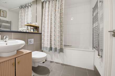 Apartment 607 The Gateway West, East Street, City Centre, Leeds West Yorkshire, LS9 8DR, Image 15