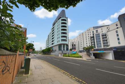 Apartment 607 The Gateway West, East Street, City Centre, Leeds West Yorkshire, LS9 8DR, Image 2