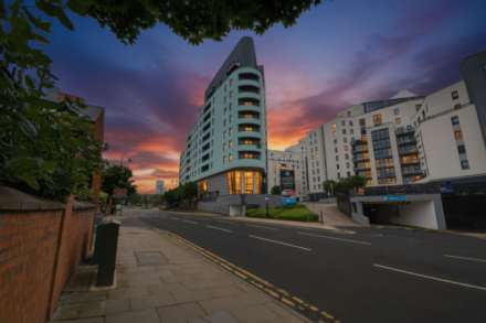 Apartment 607 The Gateway West, East Street, City Centre, Leeds West Yorkshire, LS9 8DR, Image 24