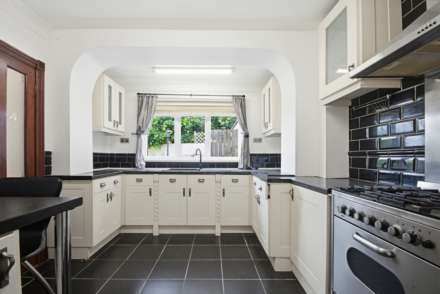 51 Cleveland Avenue, Knottingley, West Yorkshire, WF11 8EN, Image 6