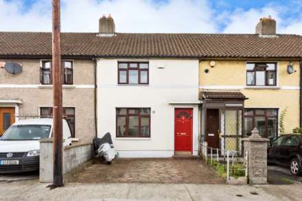 3 Bedroom Terrace, 15 Carrow Road, Drimnagh, Dublin 12