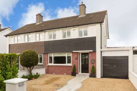 3 Bedroom Semi-Detached, 30 College Park, Terenure, D6W EF64