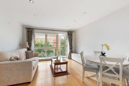 32 The Courtyard, Fortfield Square, College Drive, Terenure, D6W DW02, Image 2