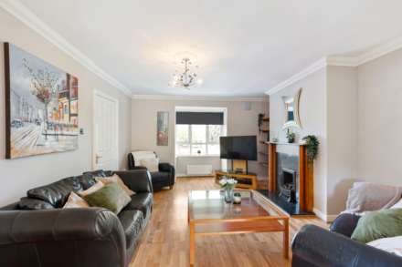 6 Priory Hall, Terenure, D12 HD83, Image 4