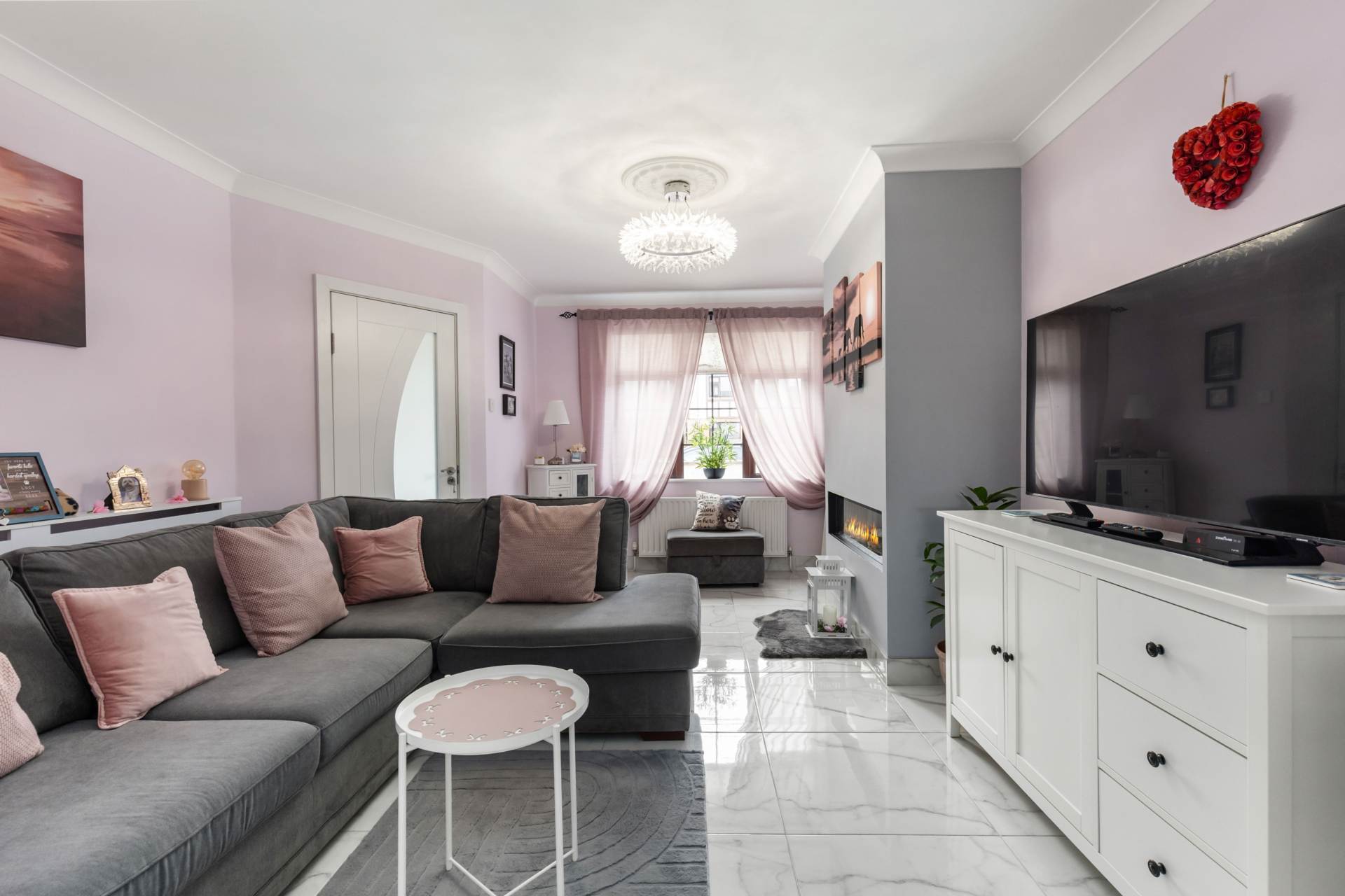 18 Woodford Parade, Clondalkin, D22 K1W3, Image 2