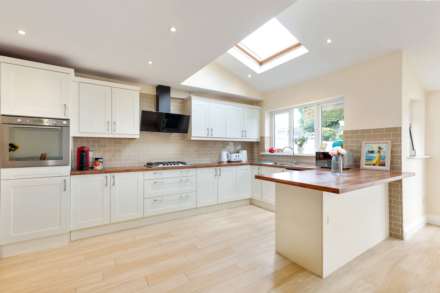 3 Bedroom Semi-Detached, 267 Oakcourt Avenue, Palmerstown, D20 HW74