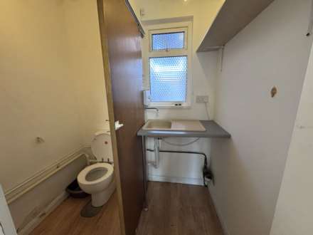 53 Exeter Road, Image 7