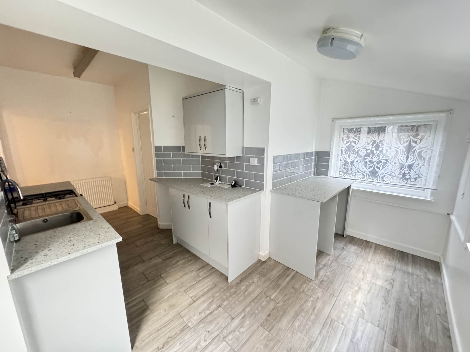 St Andrews Road, Exmouth, Image 5