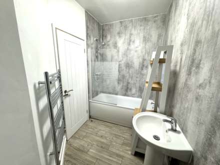 St Andrews Road, Exmouth, Image 6