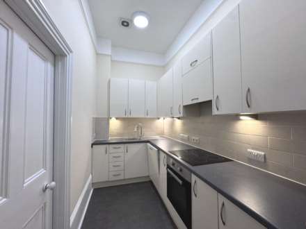 Morton Crescent, Exmouth, Image 7