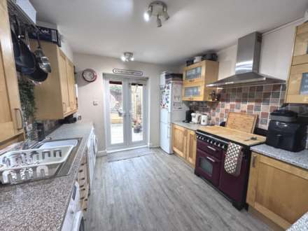 Lyndhurst Road, Exmouth, Image 3