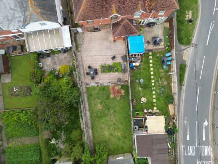 The Avenue, Totland Bay, Image 13