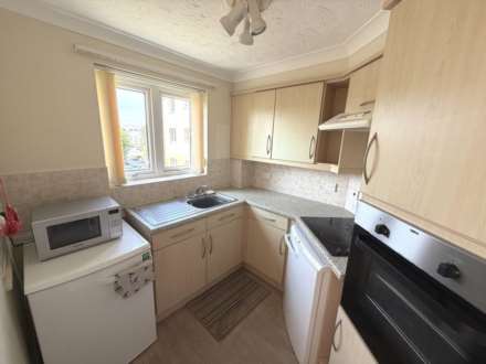 Admirals Court, Exmouth, Image 3