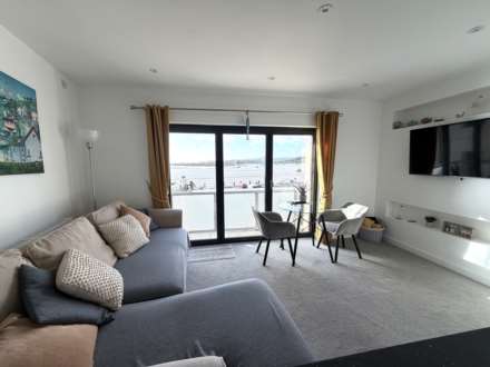 Shelly Court, Pierhead, Image 3