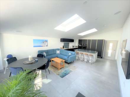 St Johns Road, Exmouth, Image 2