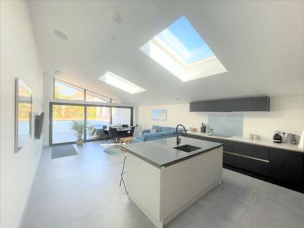 St Johns Road, Exmouth, Image 5